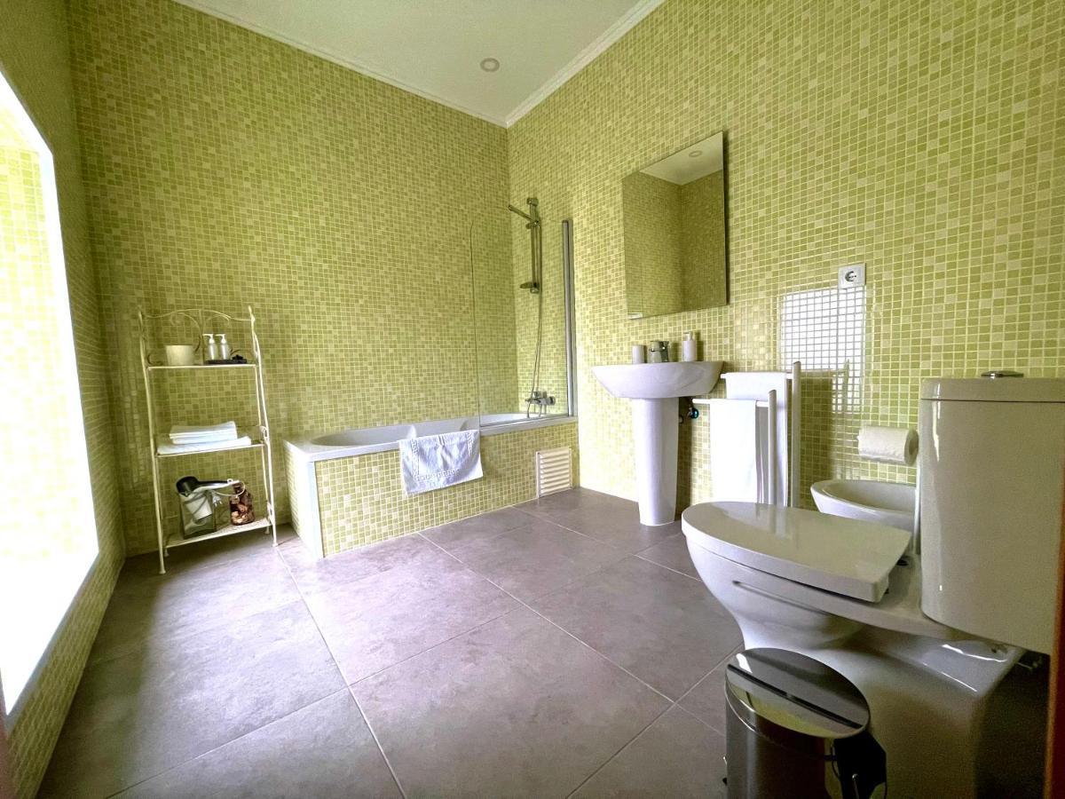 Solar Pontes Guest House คาเปลาส ภายนอก รูปภาพ