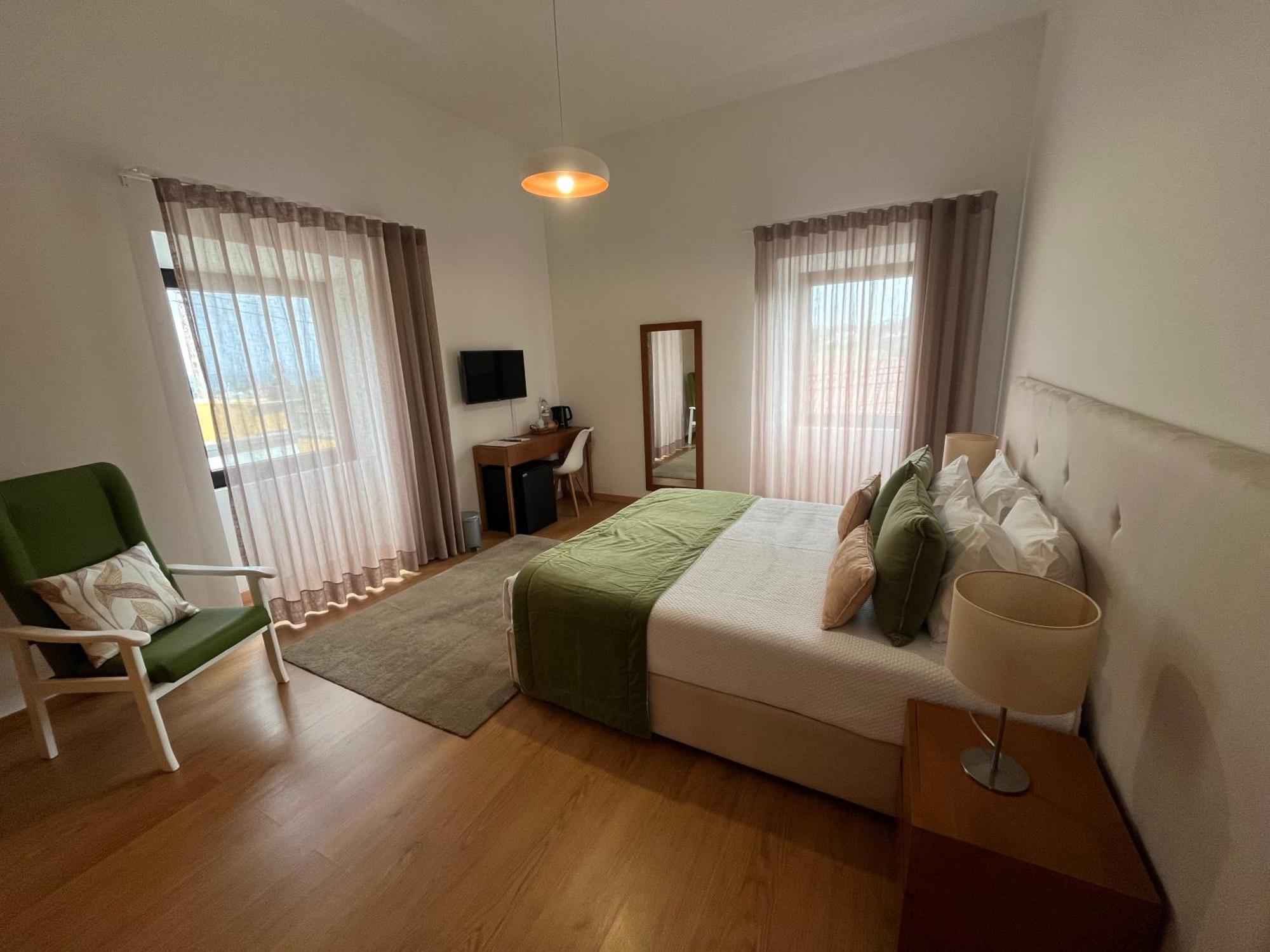 Solar Pontes Guest House คาเปลาส ภายนอก รูปภาพ