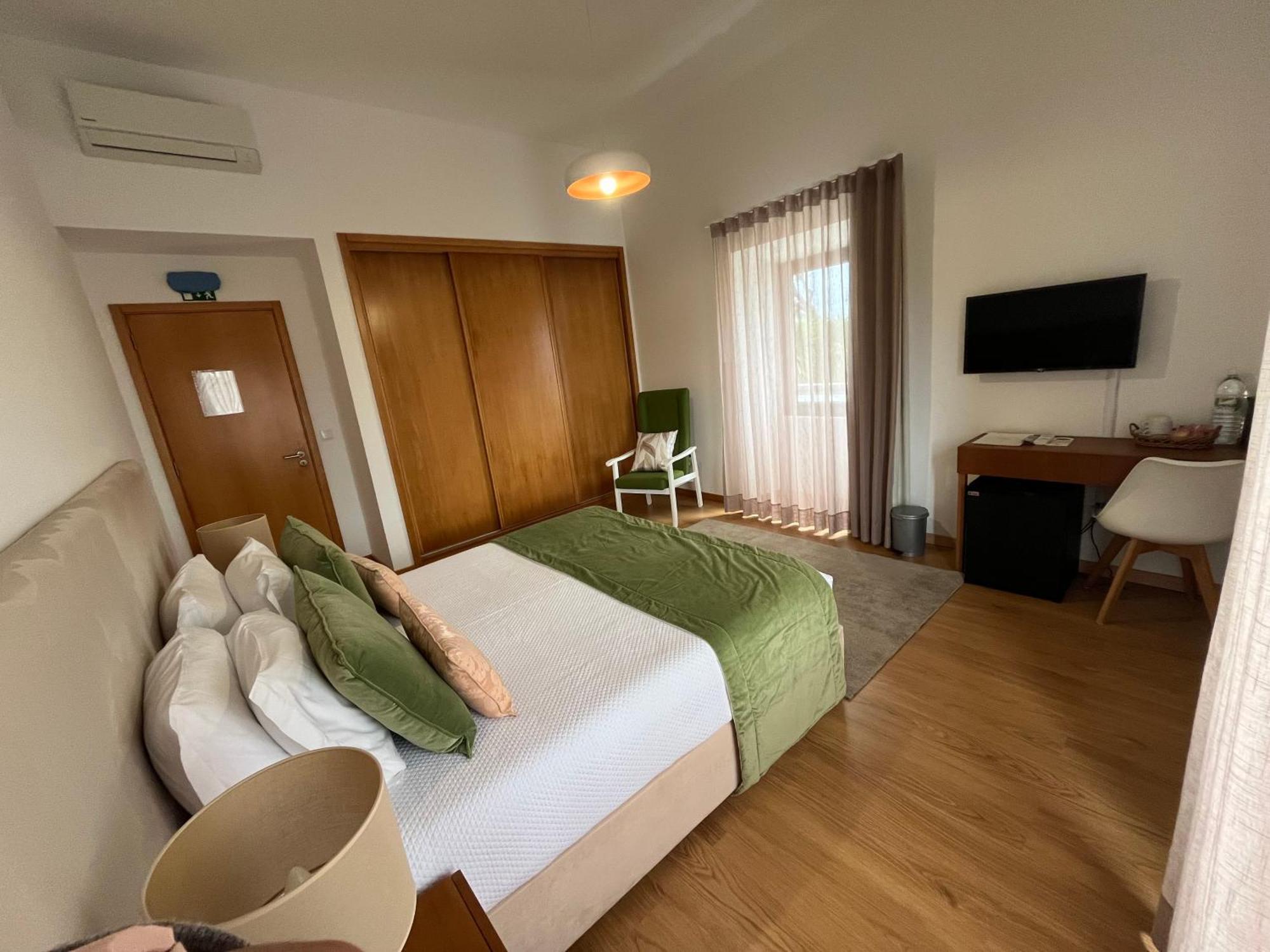 Solar Pontes Guest House คาเปลาส ภายนอก รูปภาพ
